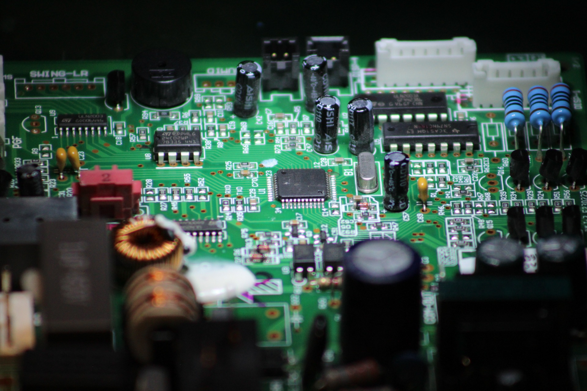 Damaged IC (Airco-controller)